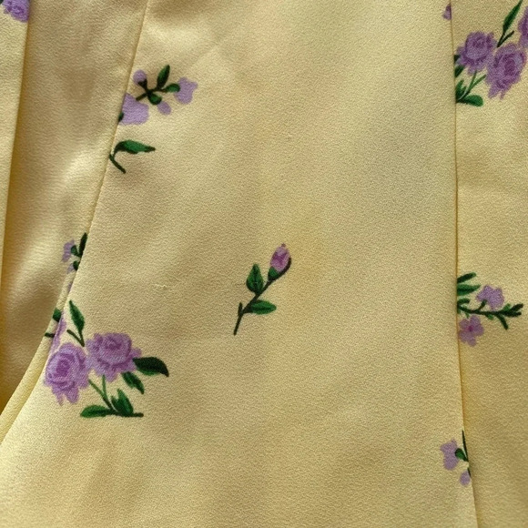 Aritzia - Little Moon Yellow Westley Shorts - Picture 10 of 13